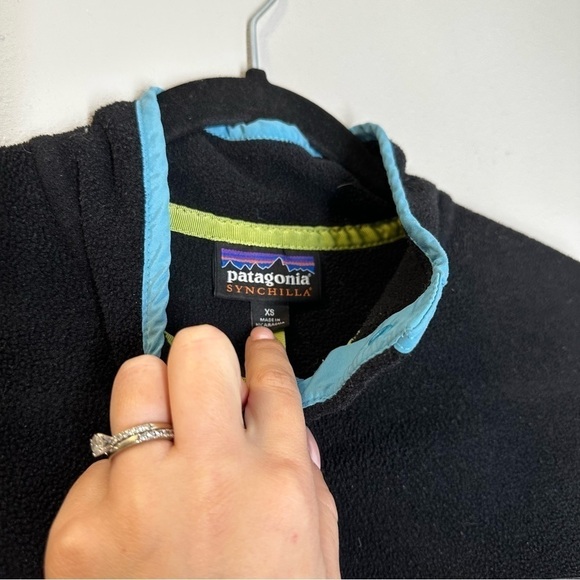 Patagonia Synchilla Snap T Pullover Fleece Sweater Black Blue Trim Size XS Women - Picture 9 of 10